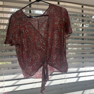 Button/ties floral blouse